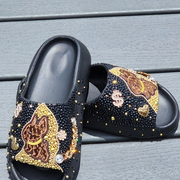 Blinged out ladies' slides - Picture 4 of 4